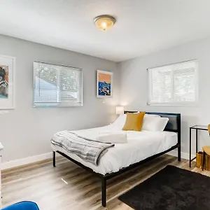 https://smart-eclectic-art-house-near-uc-davis-med-center.bestsacramentohotels.com