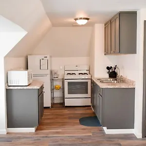 https://unwind-in-a-bright-comfortable-apartment-for-3.hotels-in-pittsburgh.com